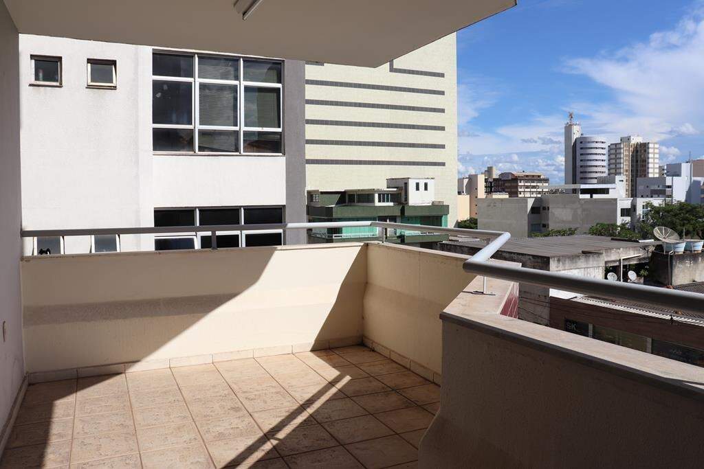 Prédio comercial para aluguel no Centro: Prédio comercial para alugar, Centro - Divinópolis/MG